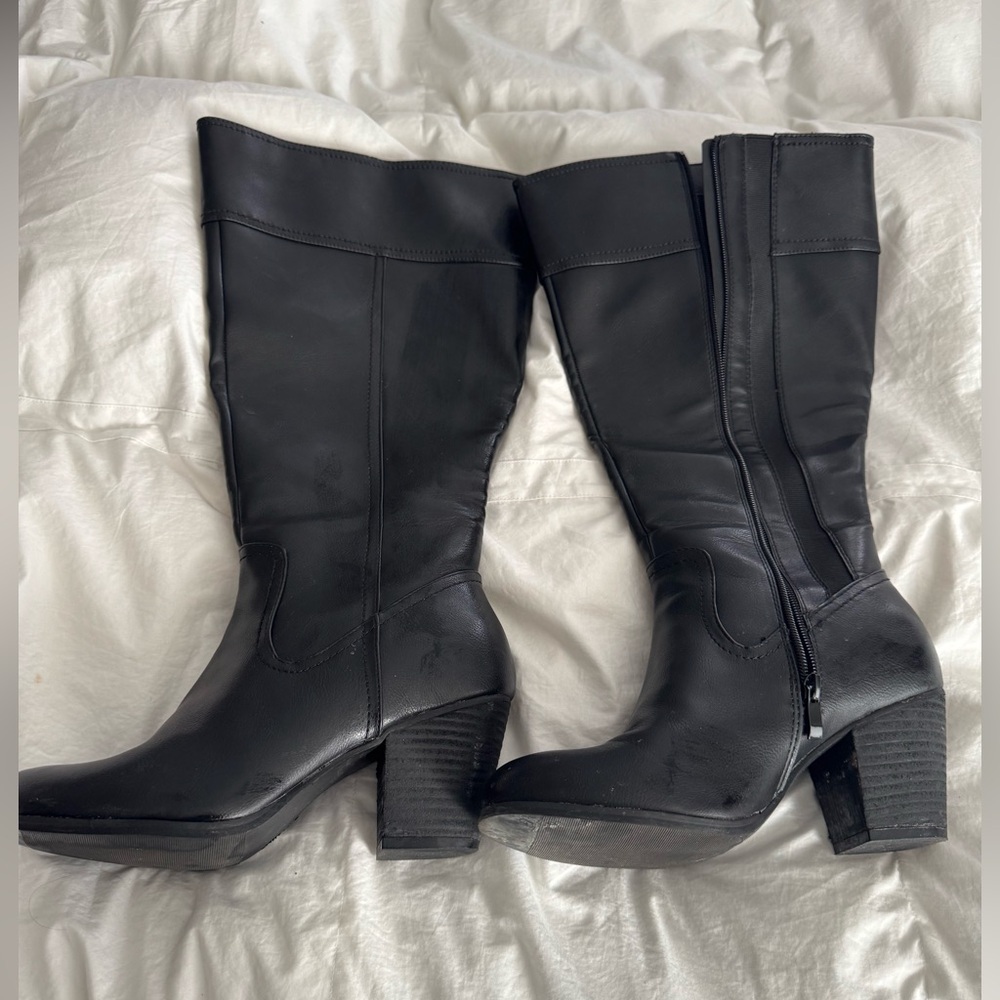 Torrid Almond Toed Heeled Black Boots (WW)